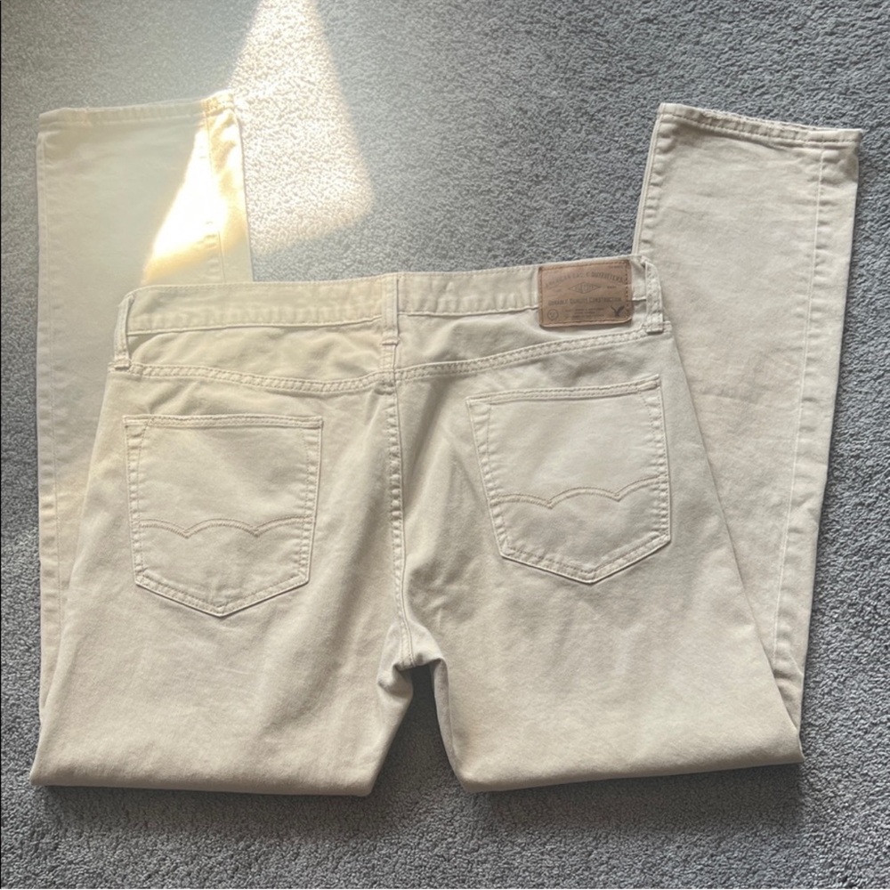 Men's American Eagle Beige Jeans - Picture 2 of 4